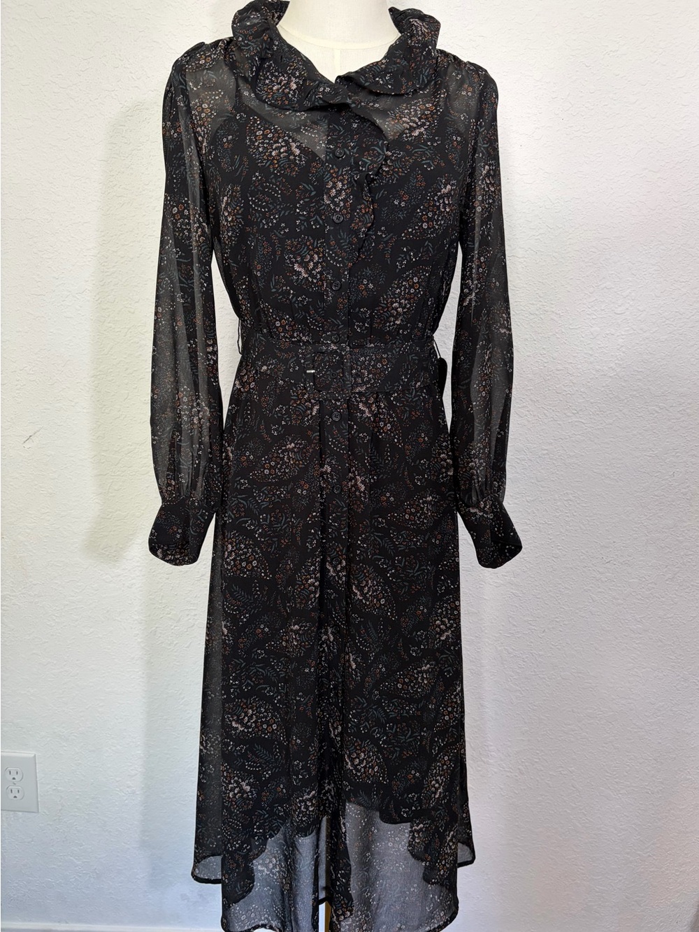 Banana Republic Black Floral Ruffle Collar Long Sleeve with belt